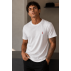 Camiseta Básica Reserva | Estilo Minimalista e Sofisticado