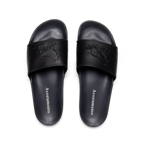 Chinelo Slide Acostamento Preto com Logo Preto – Estilo Discreto | GS Exclusive Chinelo Slide Acostamento Preto com Logo Preto – Estilo Discreto | GS Exclusive