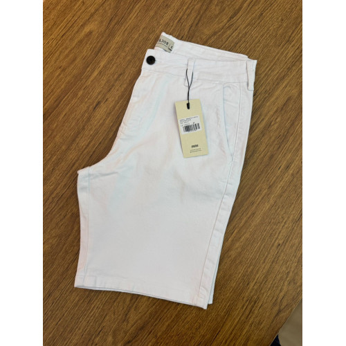 Bermuda Sarja Flex King Joe Branca – Estilo, Conforto e Versatilidade
