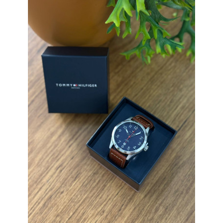 Relógio Tommy Pulseira Marrom 100% couro 