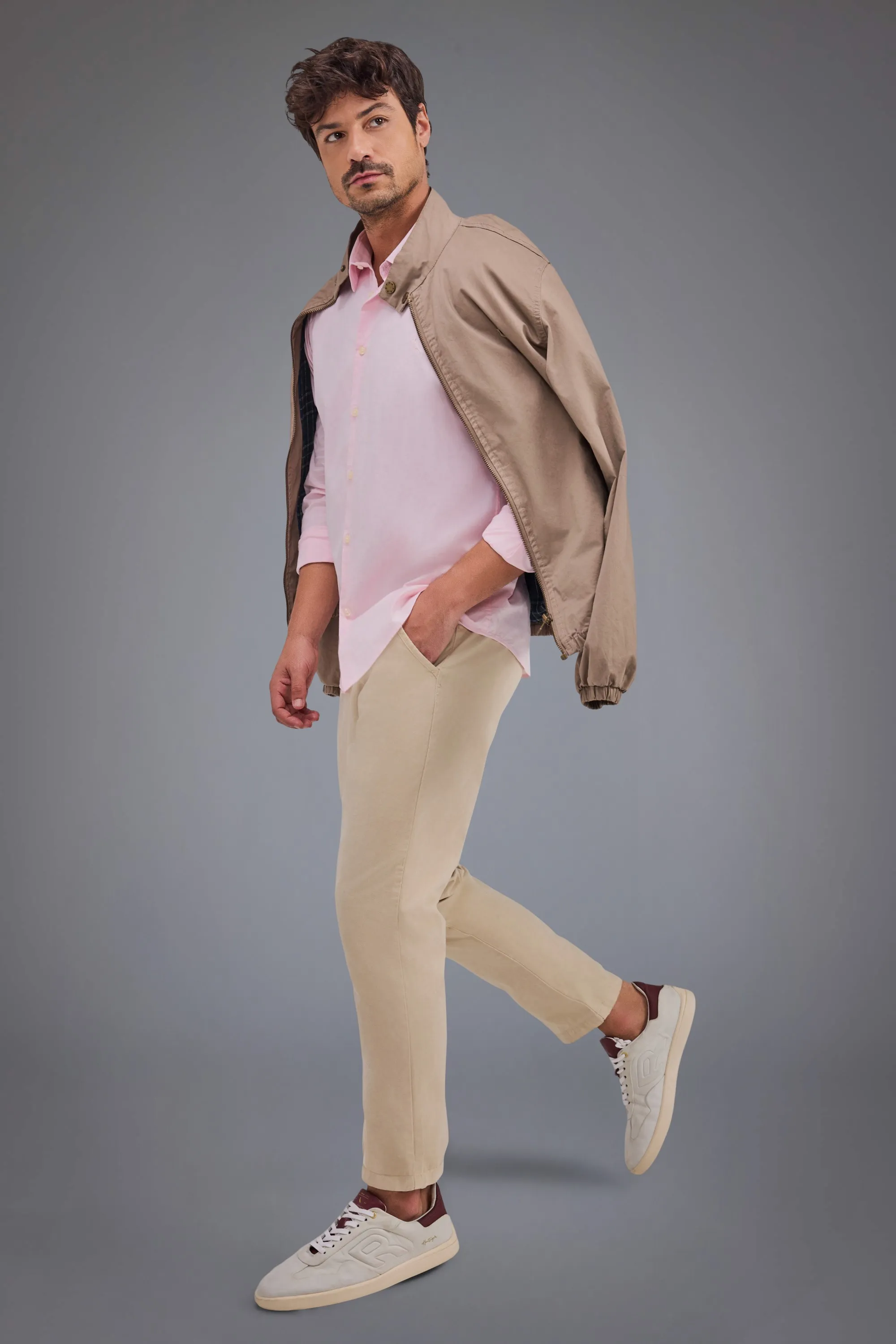 Calça Reserva IRON Casual Masculina | Estilo e Conforto Urbano Calça Reserva IRON Casual Masculina | Estilo e Conforto Urbano